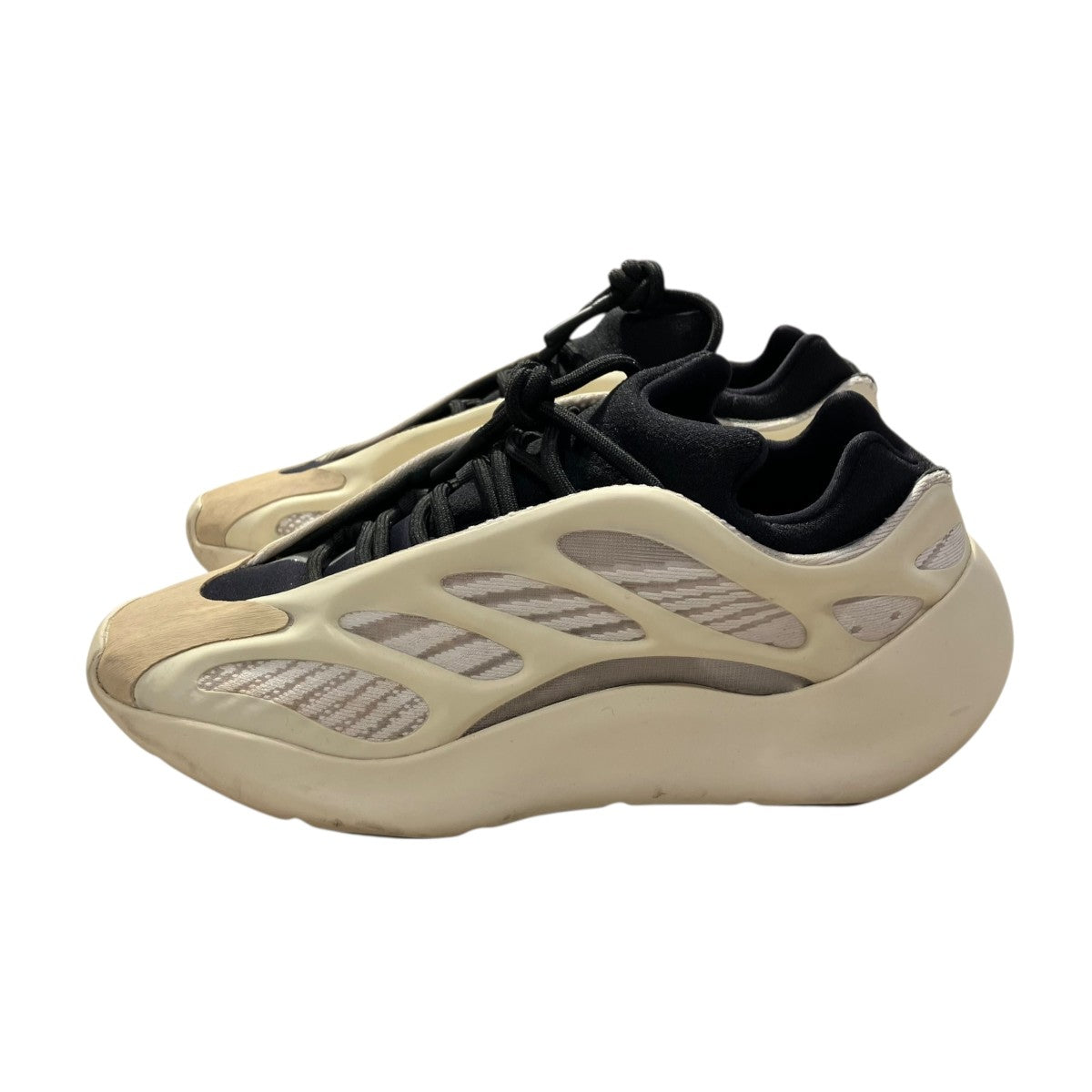 YEEZY 700V3 AzaelローカットスニーカーFW4980