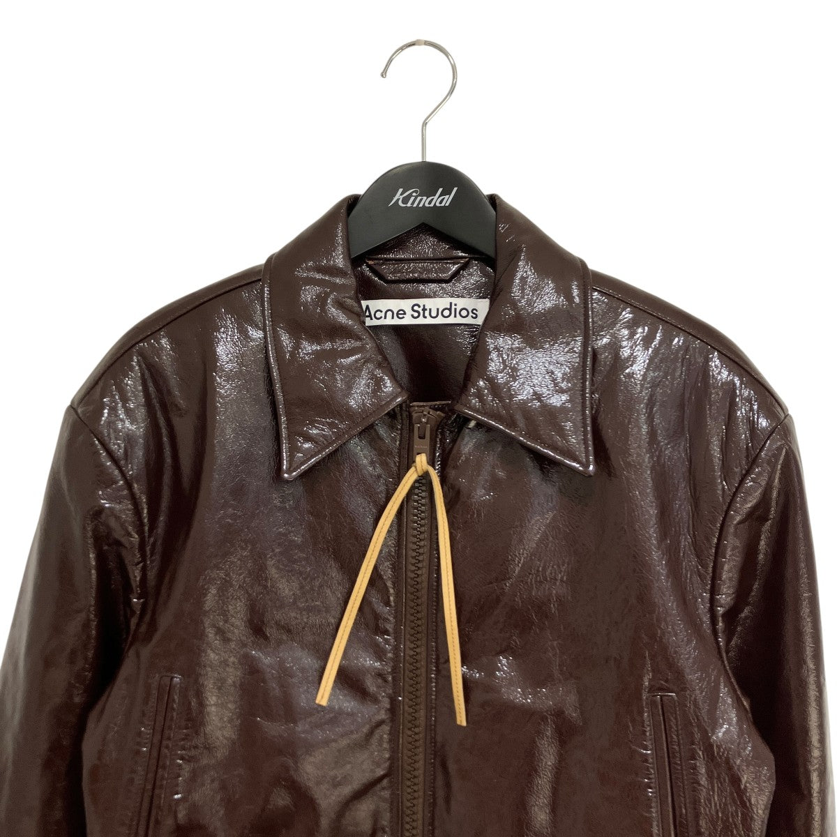 ACNE STUDIOS(アクネストゥディオズ) シャイニーカーフスキン クロップ