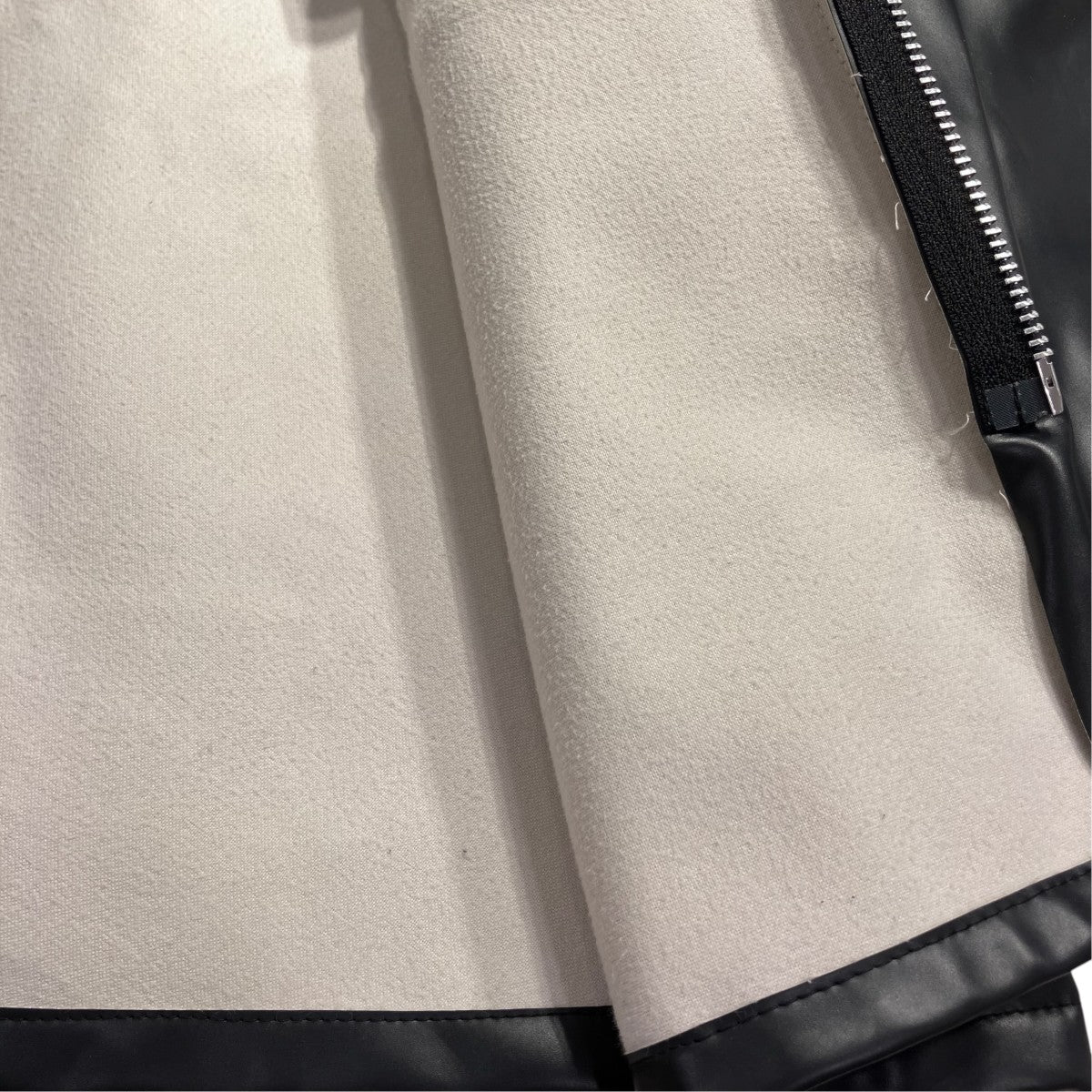 CAVEMPT RUBBER COATジップコート