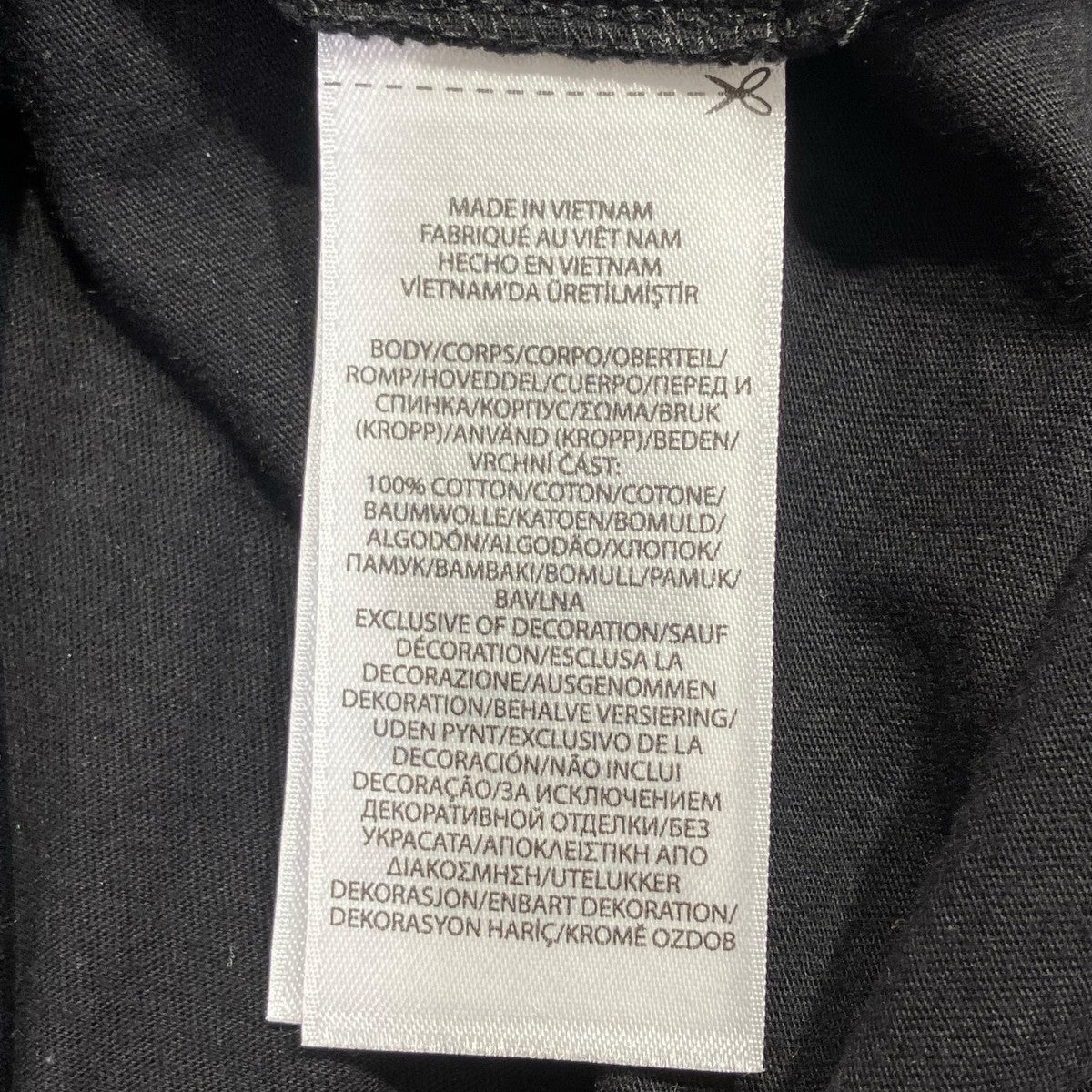 ワンポイント長袖Tシャツ