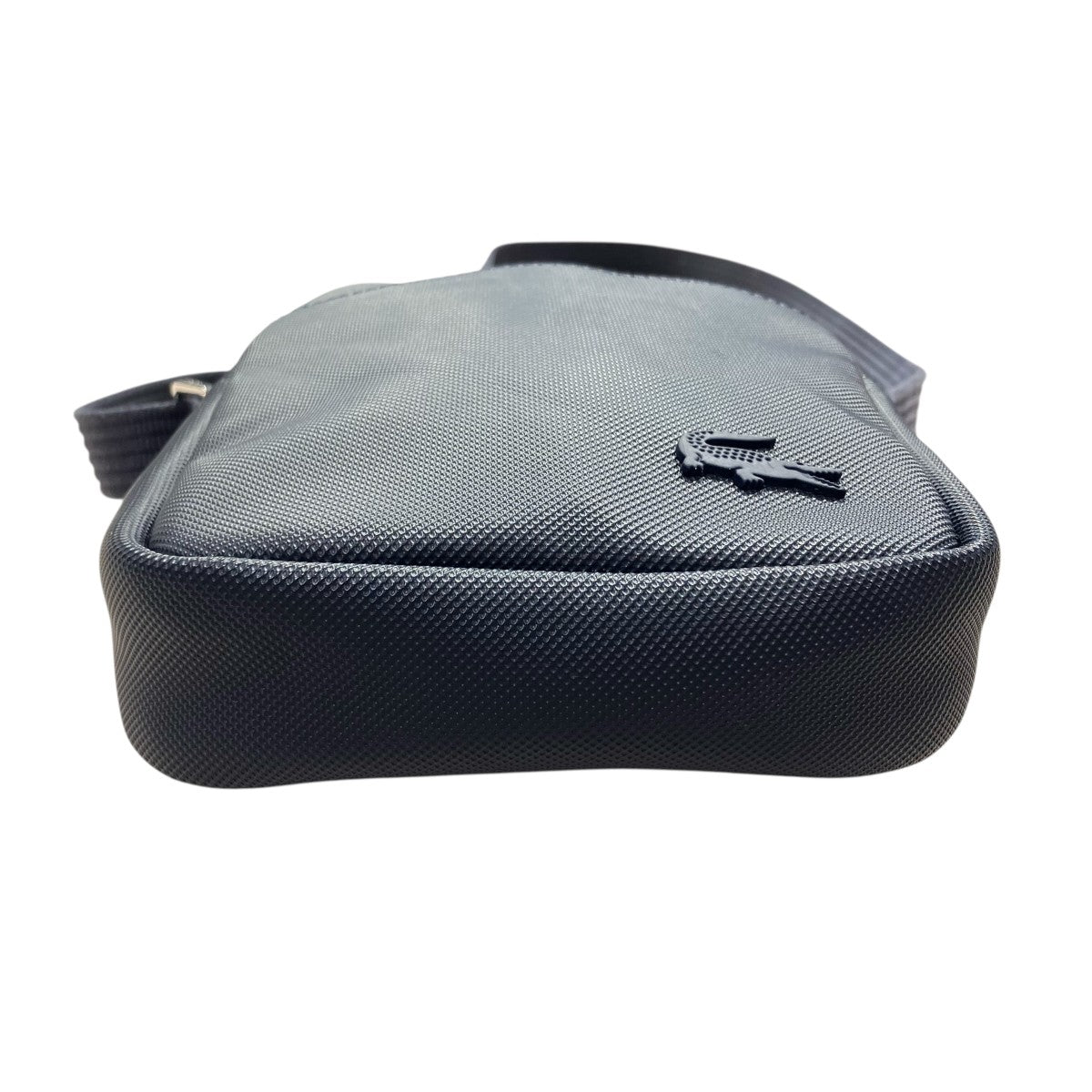 LACOSTE メンズクラシック バーティカルカメラバッグショルダーバッグF2110 PC 古着・中古-4枚目のアイテム画像