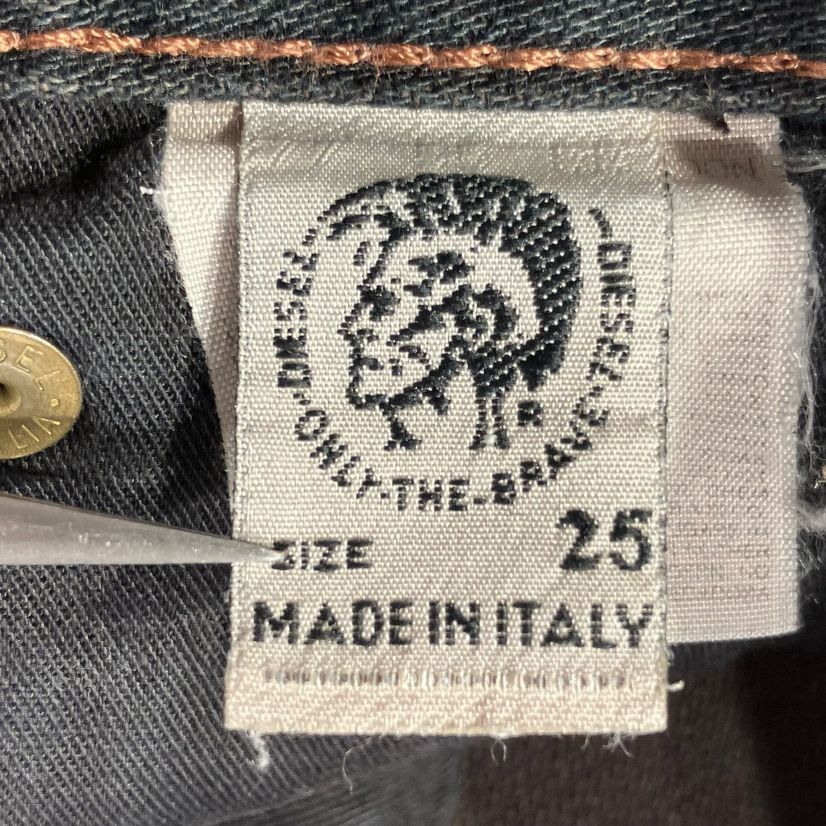 DIESEL デニムパンツ 古着・中古-9枚目のアイテム画像