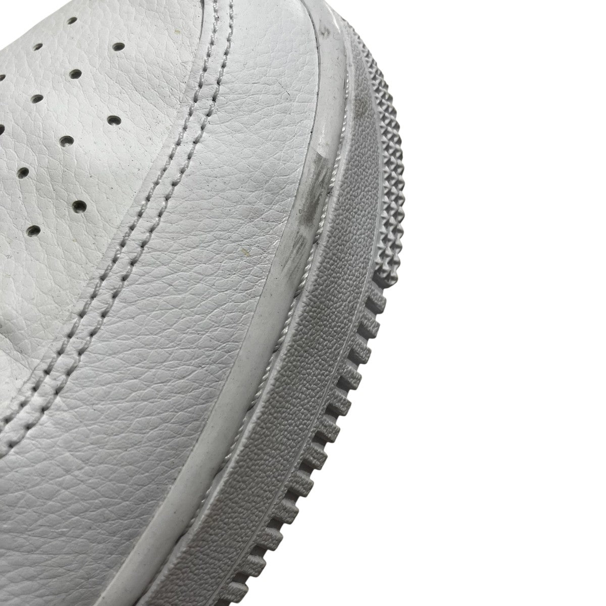 AIR FORCE 1 07 LV8 EMBローカットスニーカーDM0109-100