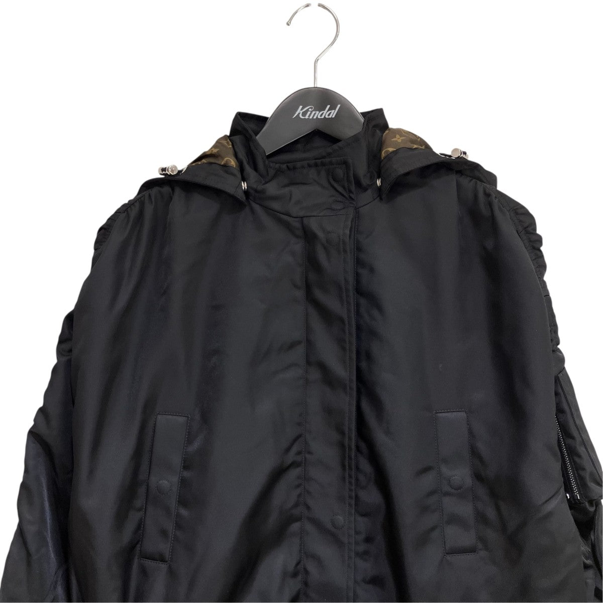 LOUIS VUITTON モノグラムナイロン中綿コートFJ0W02XTQ 古着・中古-3枚目のアイテム画像