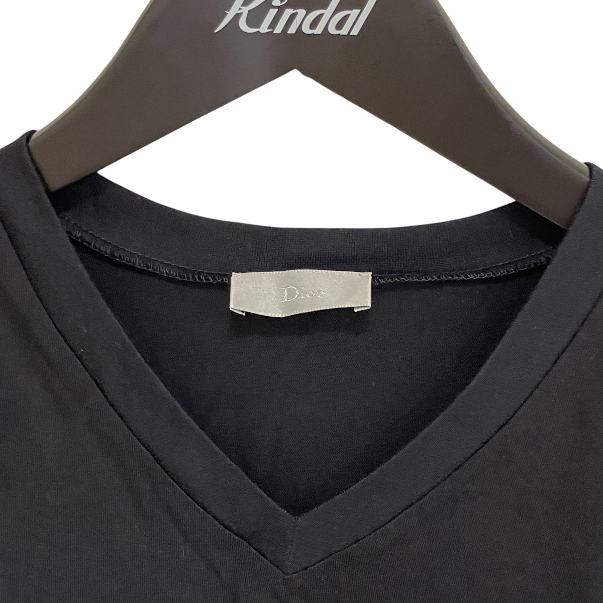 BEE刺繍VネックTシャツ733J604B0446