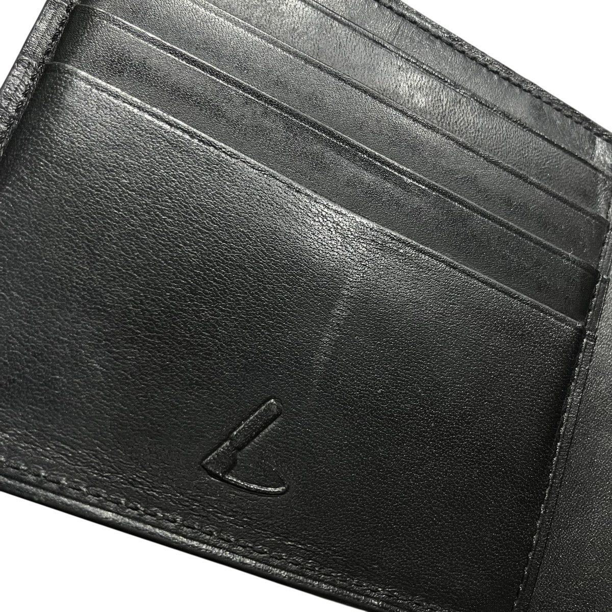 2つ折り財布