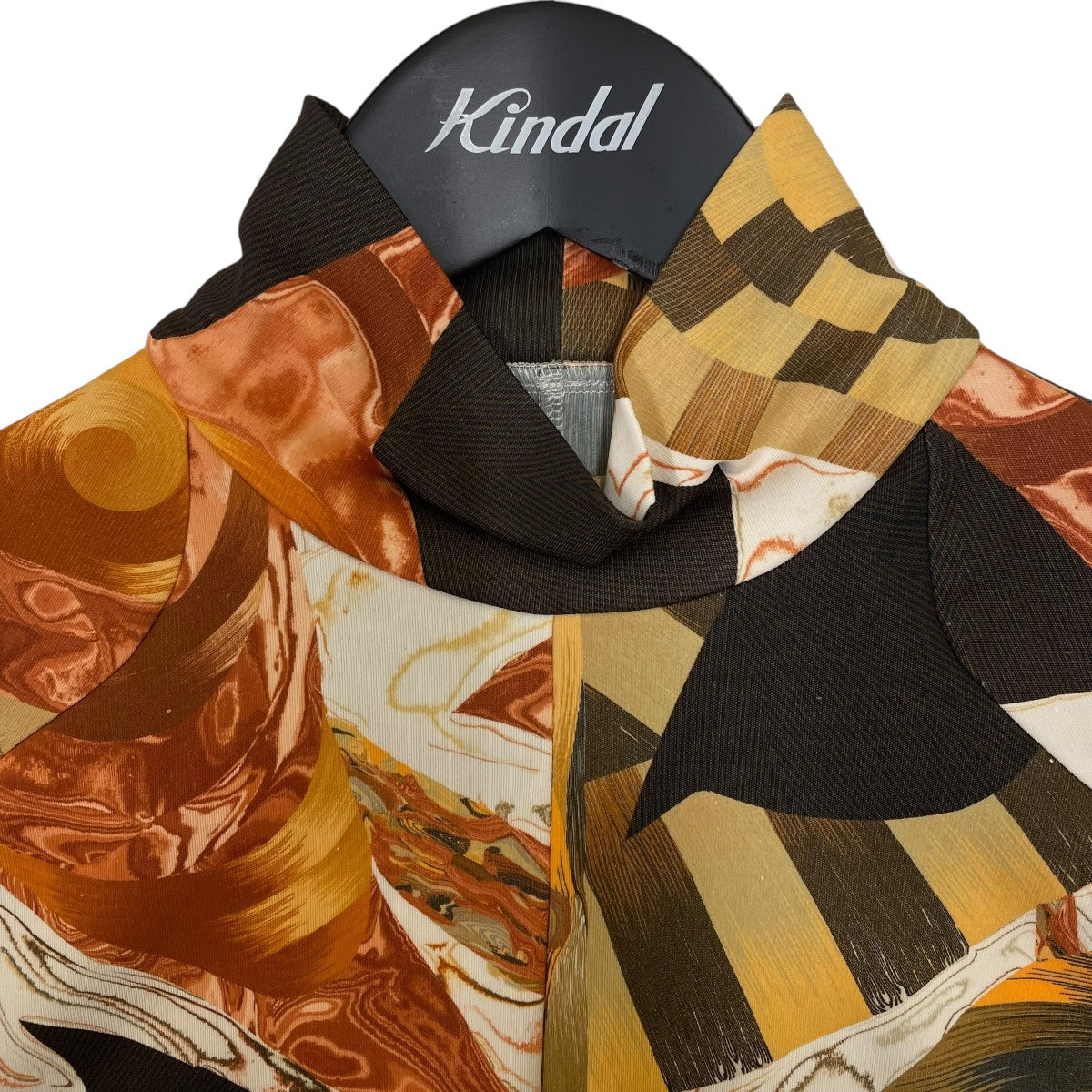 mame kurogouchi(マメクロゴウチ) MARBLE PRINT HIGH NECK