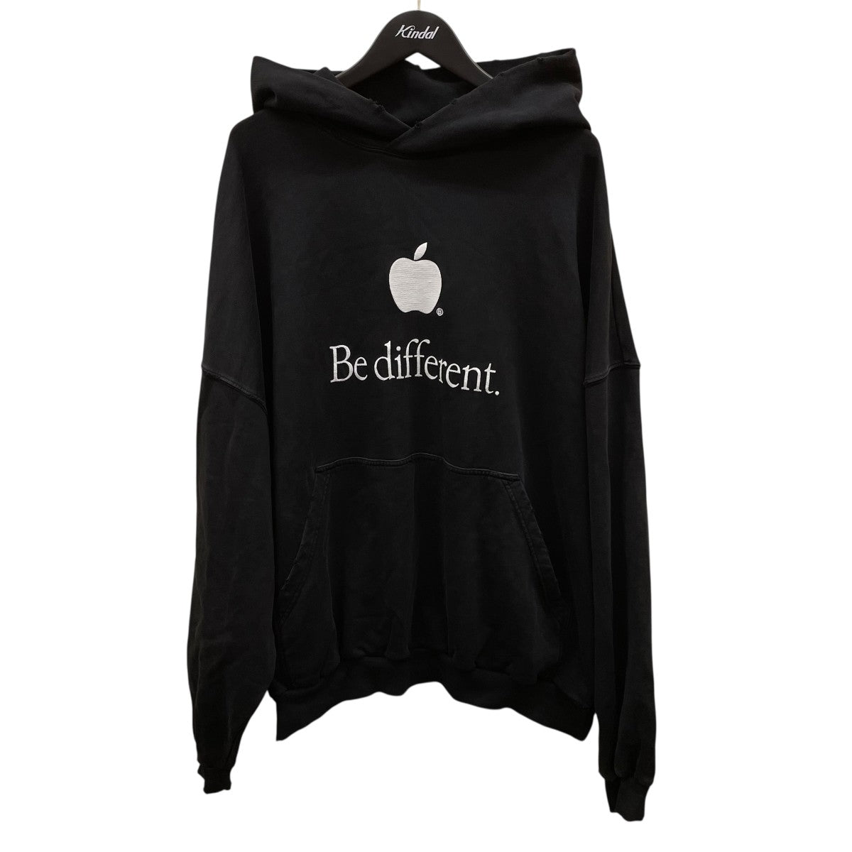 トップス BALENCIAGA BE DEFFERENT HOODIE APPLE 2 BALENCIAGA(バレンシアガ) Be different apple hoodieダメージ加工プル