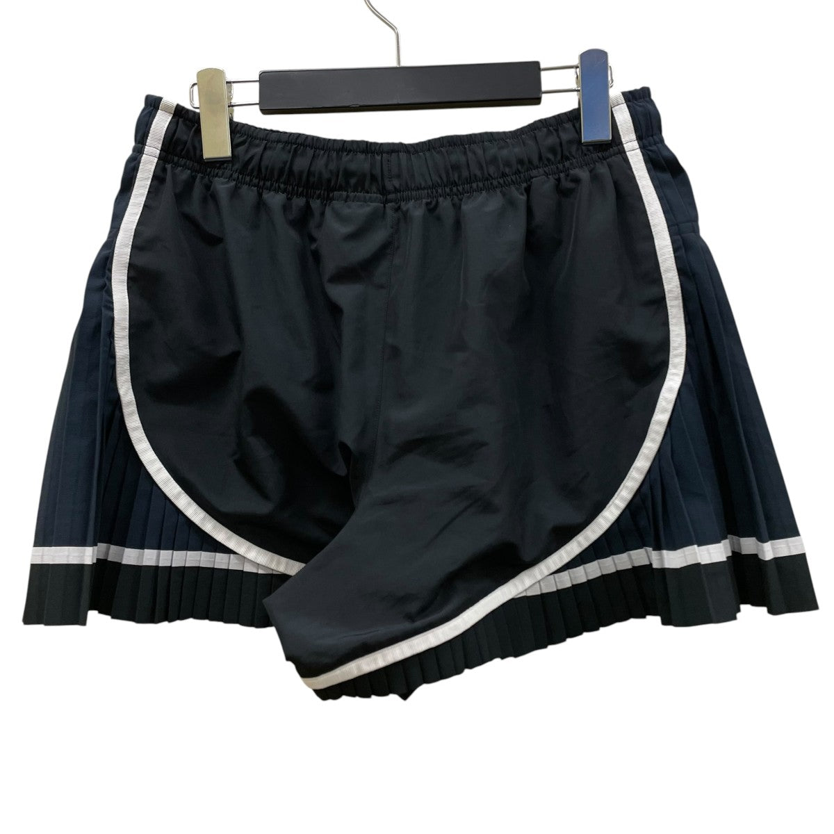 NIKE sacaiコラボ切替 プリーツ ショートパンツCD6312-010 古着・中古-2枚目のアイテム画像