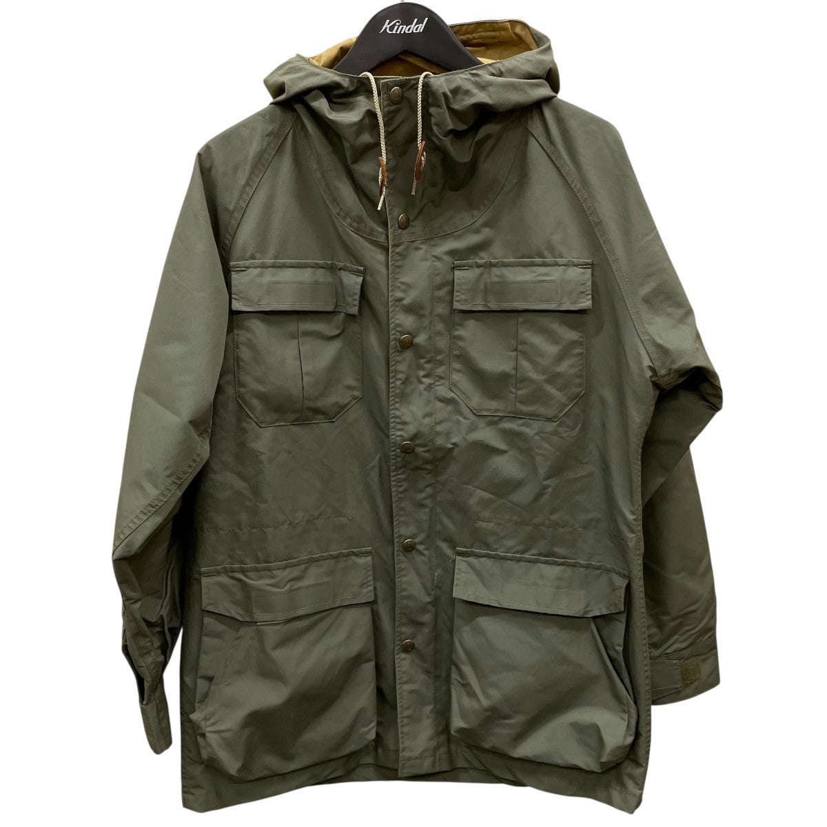 マウンテンパーカー