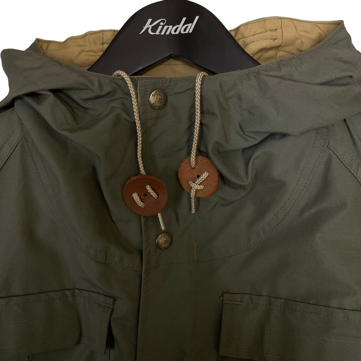 マウンテンパーカー