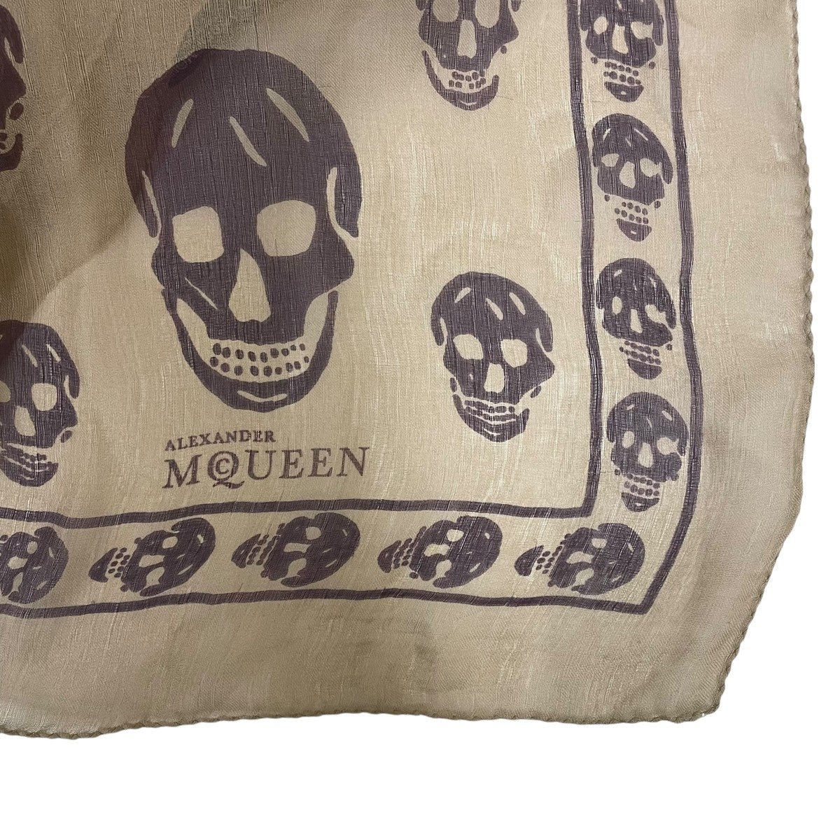 ALEXANDER McQUEEN(アレキサンダーマックイーン) スカル柄 スカーフ