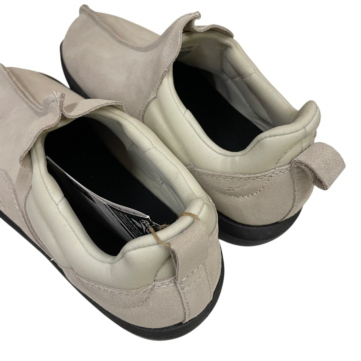 BEATNIKスニーカーGX4477