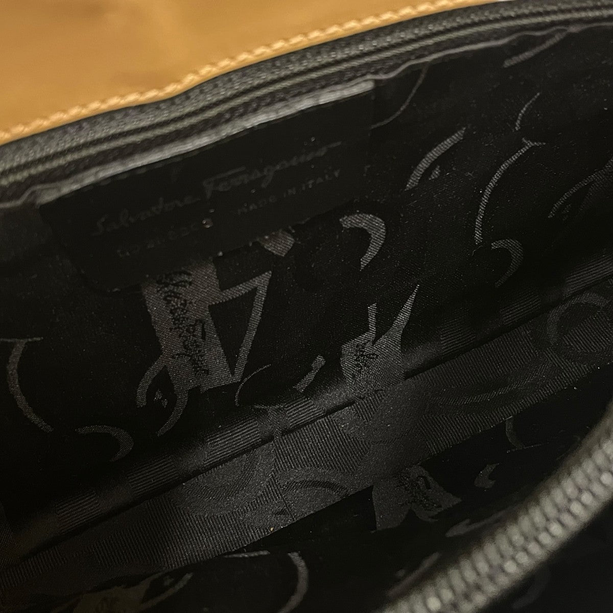 Salvatore Ferragamo セミショルダー ガンチーニショルダーバッグ 古着・中古-6枚目のアイテム画像