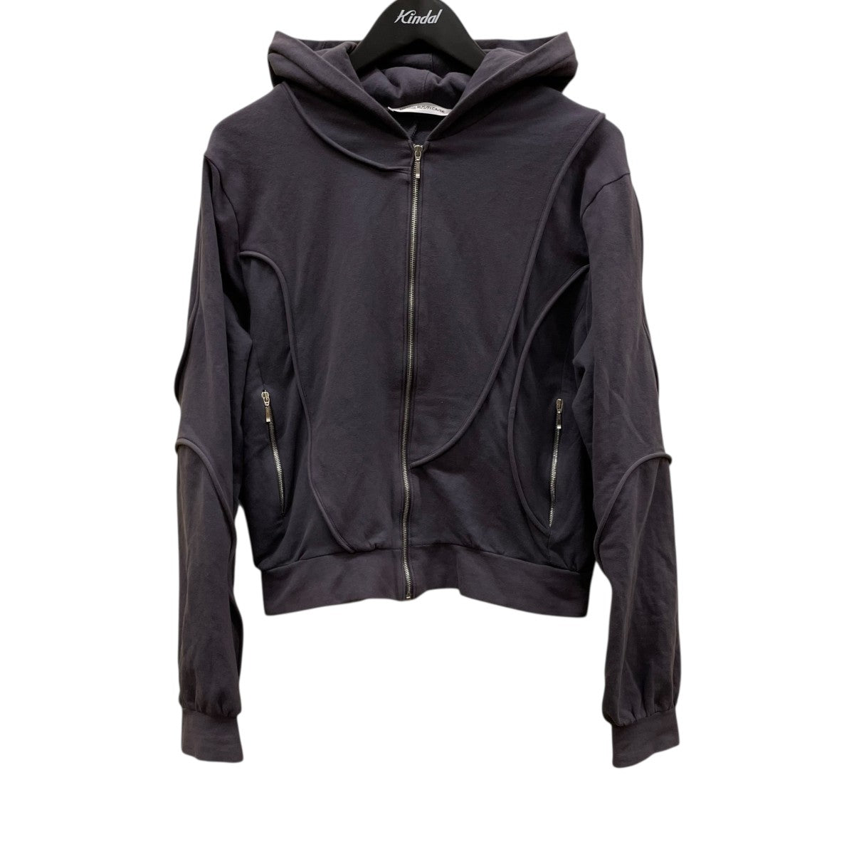 ジップパーカー