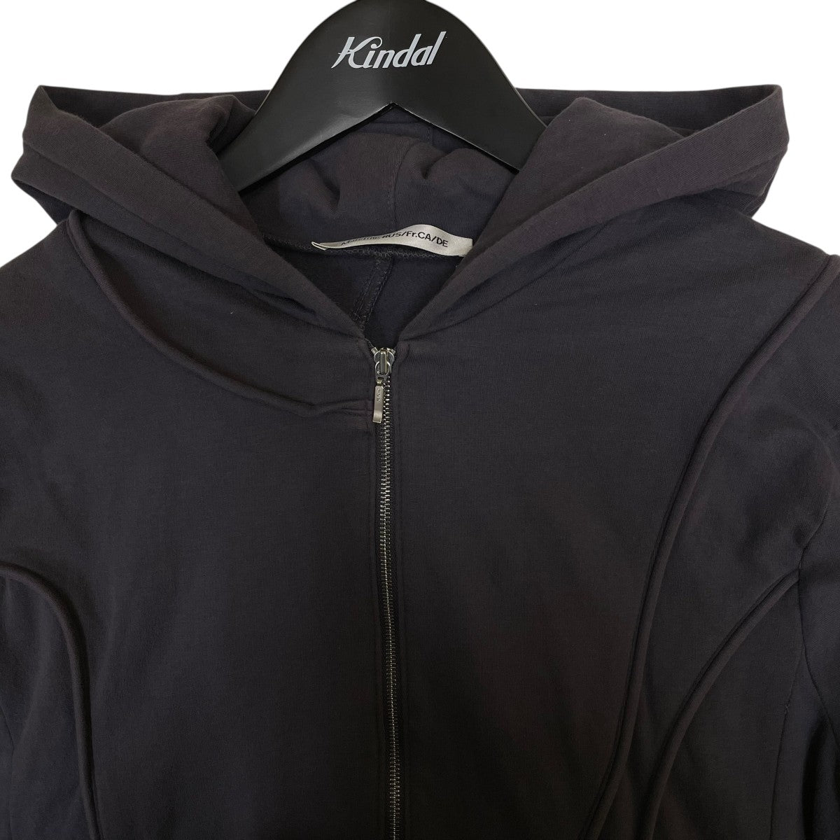 ジップパーカー