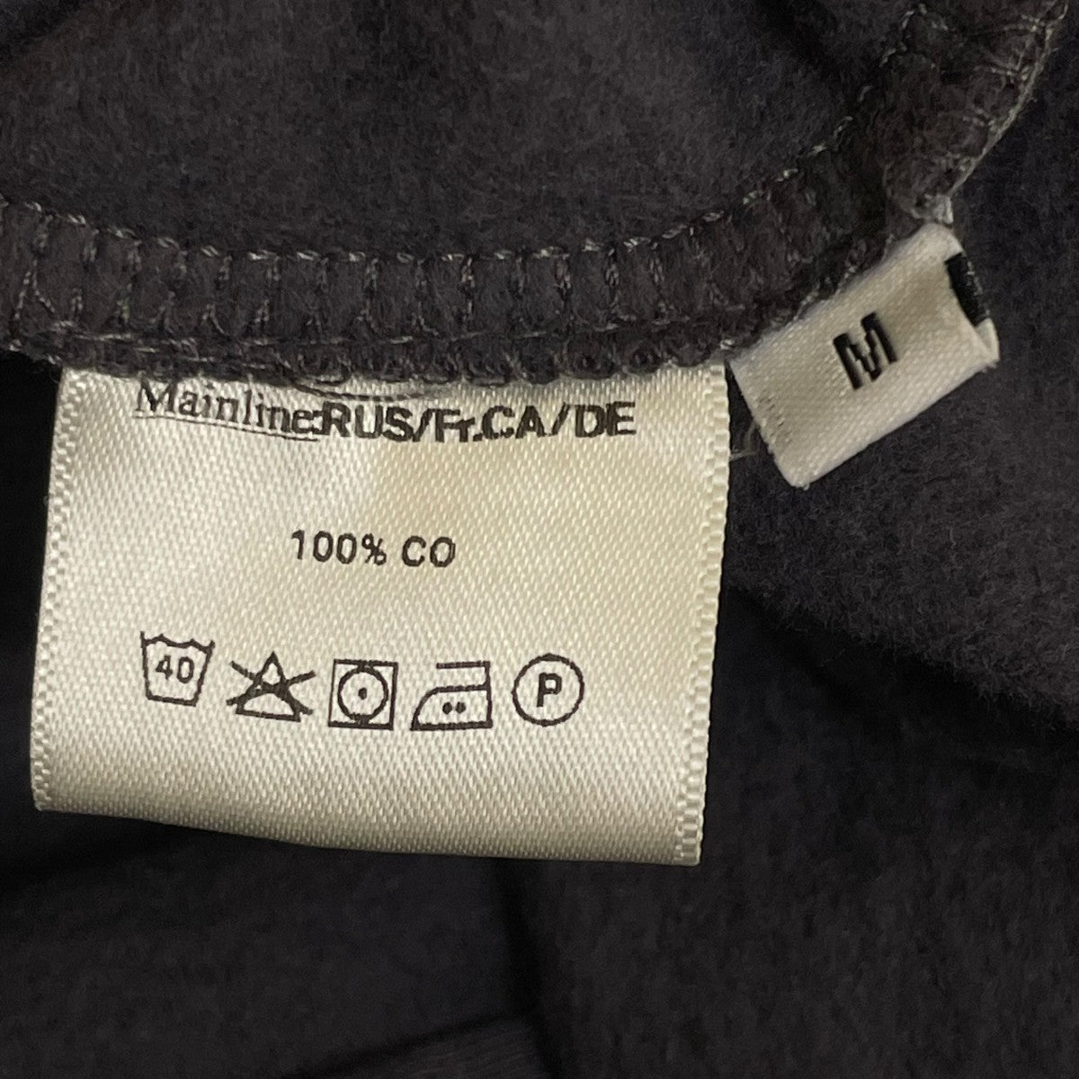 ジップパーカー