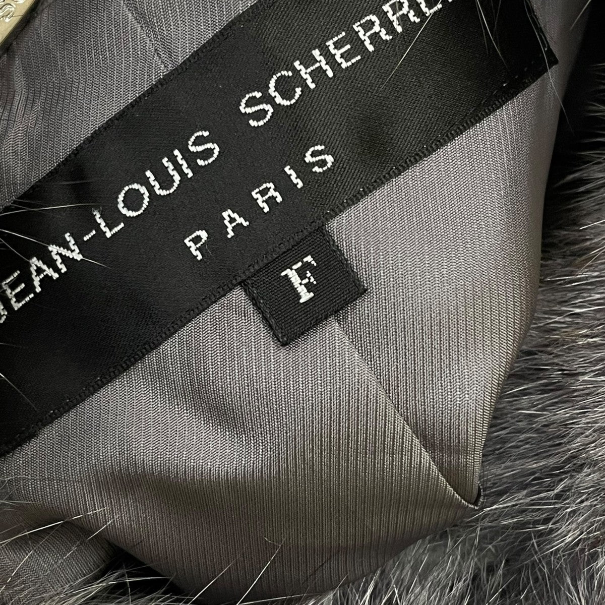JEAN LOUIS SCHERRER カシミヤ100％ フォックスファー付きポンチョ4046 古着・中古-5枚目のアイテム画像