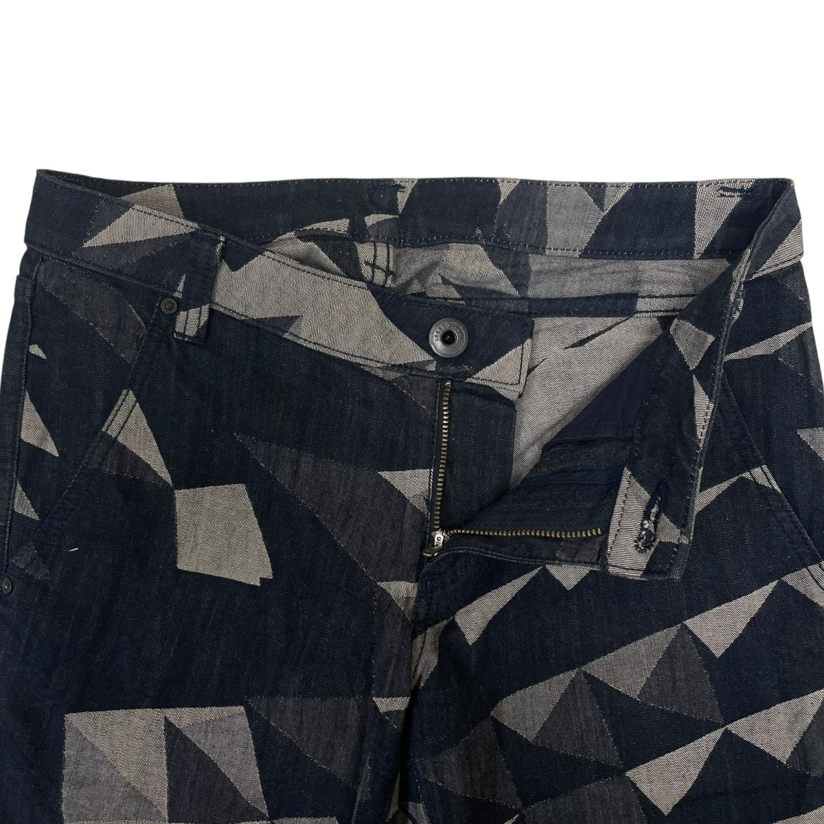 A-POC ISSEY MIYAKE ジャガード織りコットンパンツ初期アーカイブ アイテムのご紹介「TYPE-O 015」 – isseymiyake.com