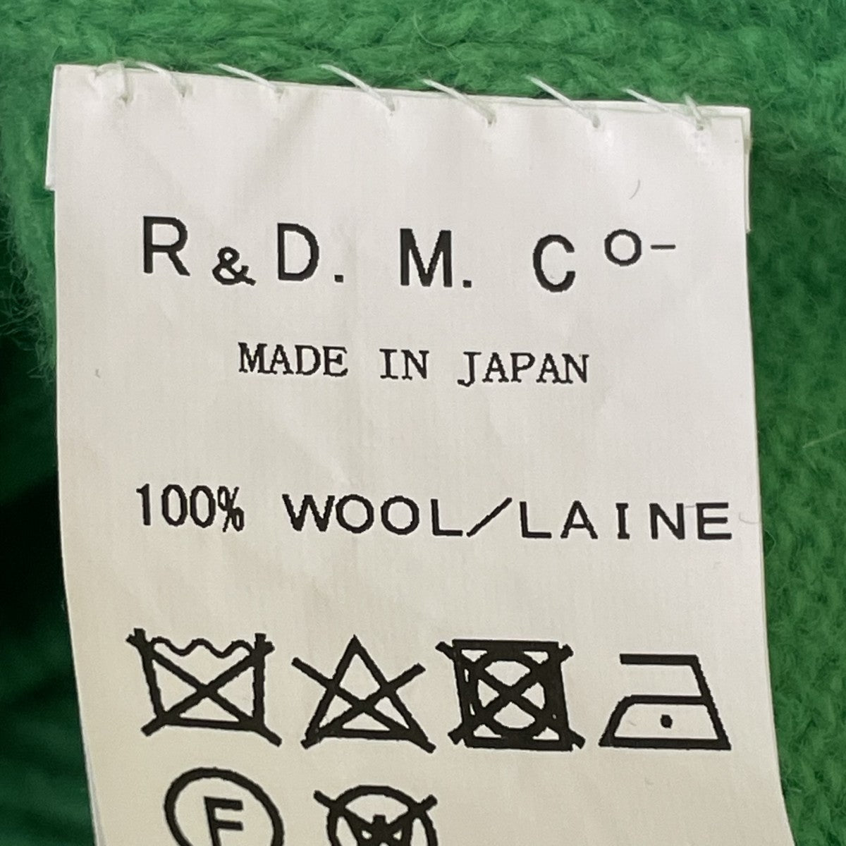 クルーネックニット