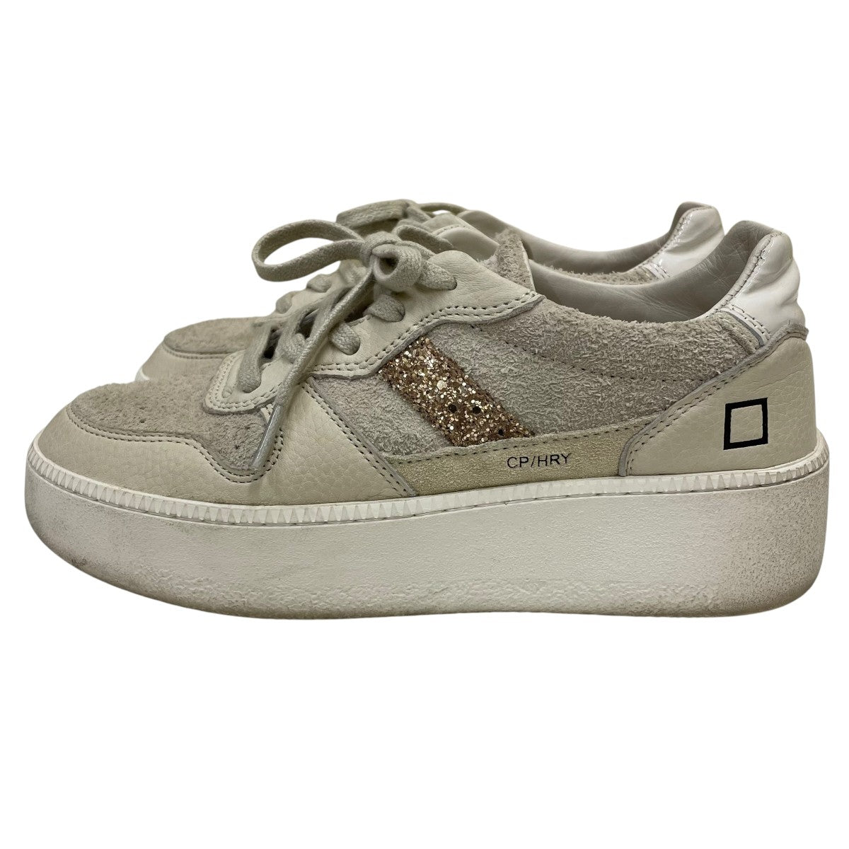 COURT PLATFORM HAIRY BEIGEローカットスニーカー
