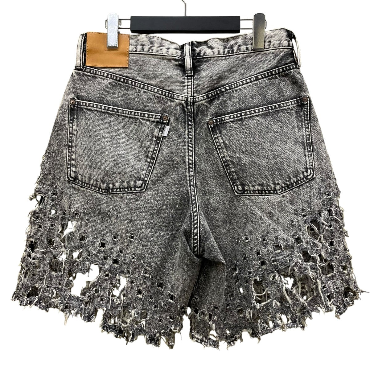 SUGARHILL CRASHED BLACK MODERN DENIM WIDE SHORTSダメージ加工 デニムショートパンツ ハーフパンツ2441000434 古着・中古-2枚目のアイテム画像