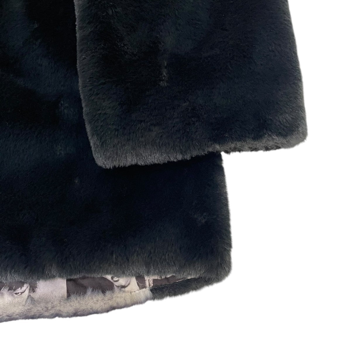 MAISON KITSUNE faux Fur Graphic CoatファーコートJM02220WA0011 古着・中古-4枚目のアイテム画像