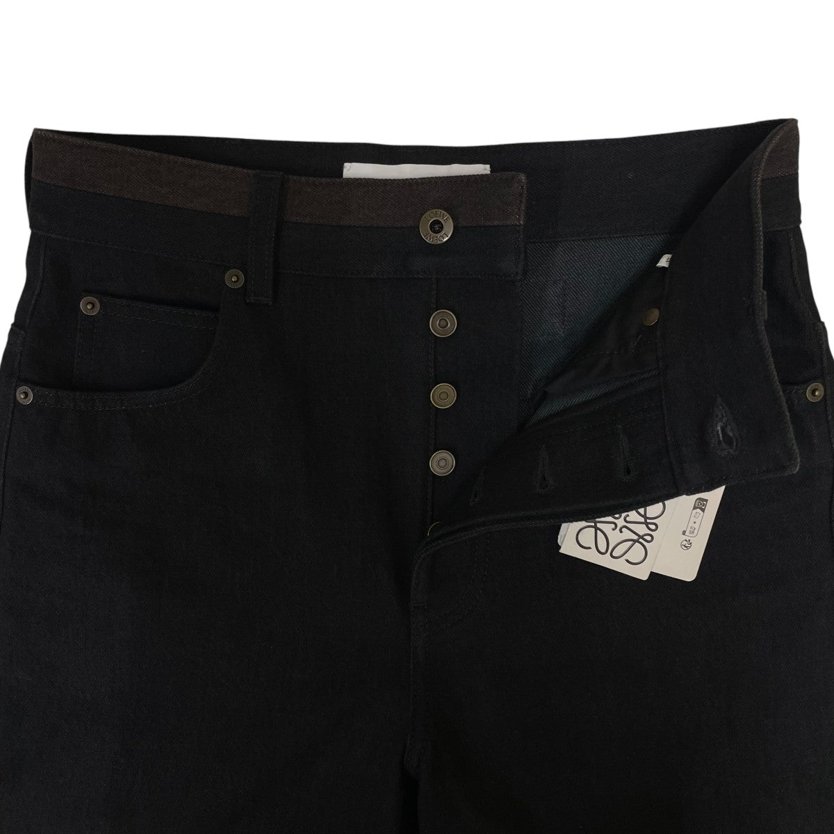 25AWTURN UP JEANSエンボス加工 レザーパッチ ロールアップ ストレート デニムパンツH526Y11X90