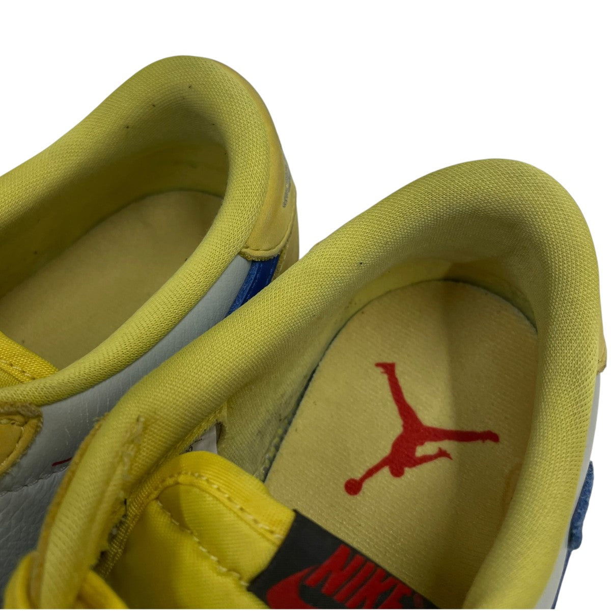 Travis Scott × Nike Women’s Air Jordan 1 Retro Low OG CanaryローカットスニーカーDZ4137-700