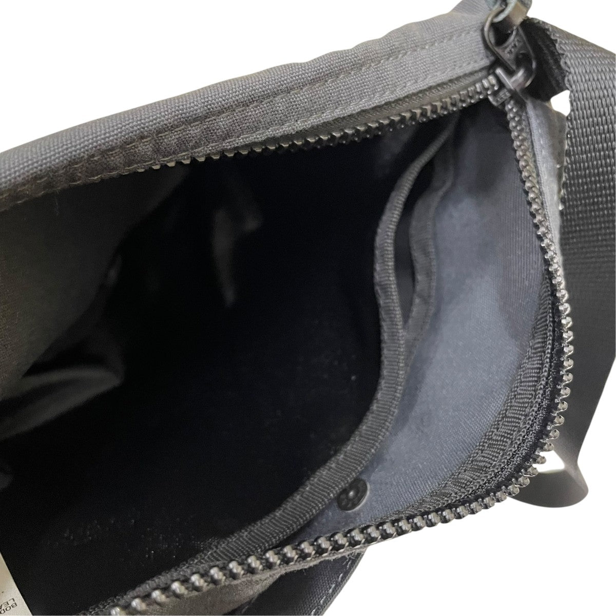 Field Small Shoulder BagショルダーバッグN25FU078
