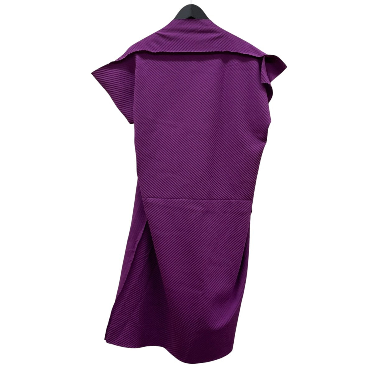me ISSEY MIYAKE 無地 プリーツ ノースリーブワンピースMI94KH511 古着・中古-2枚目のアイテム画像