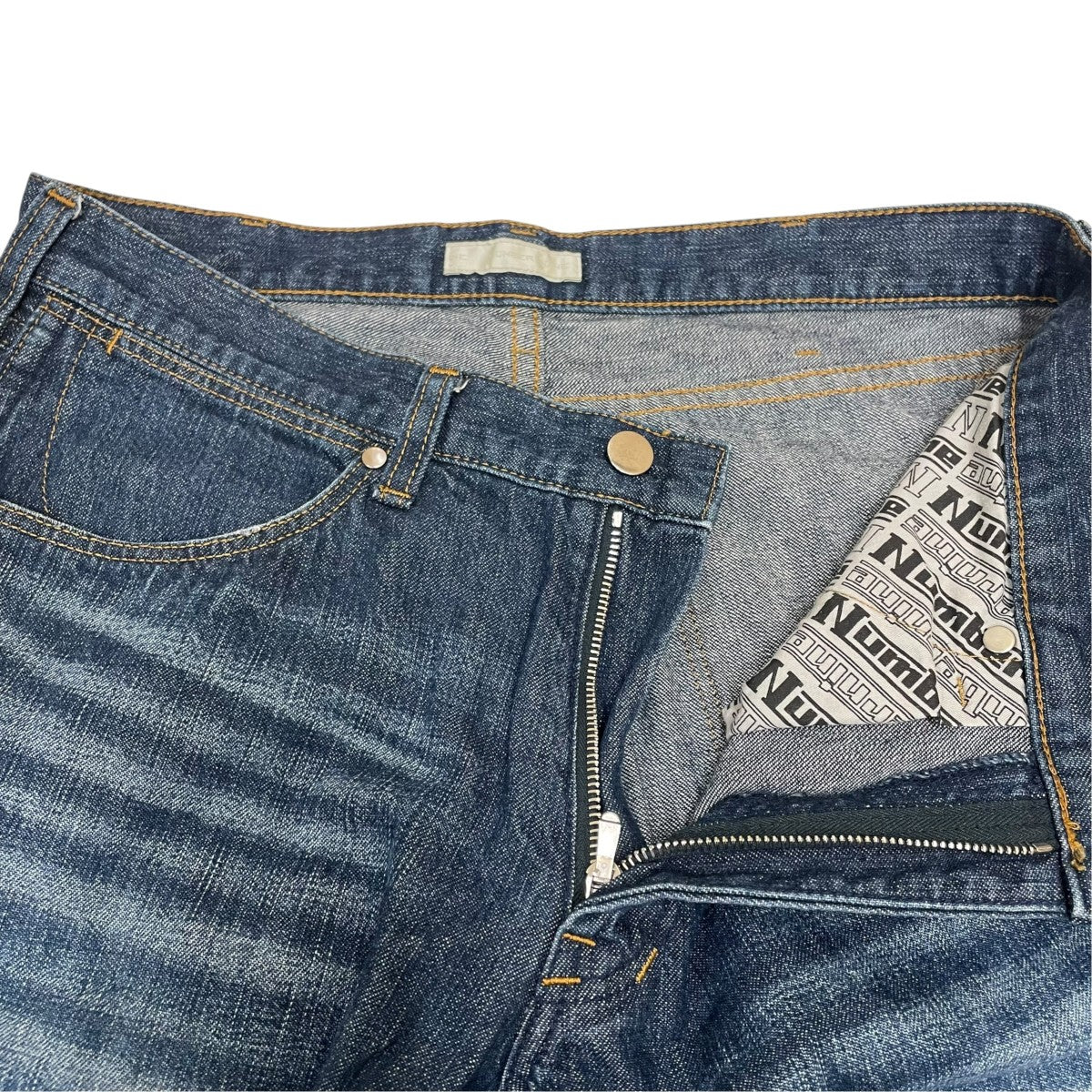 デニムパンツ