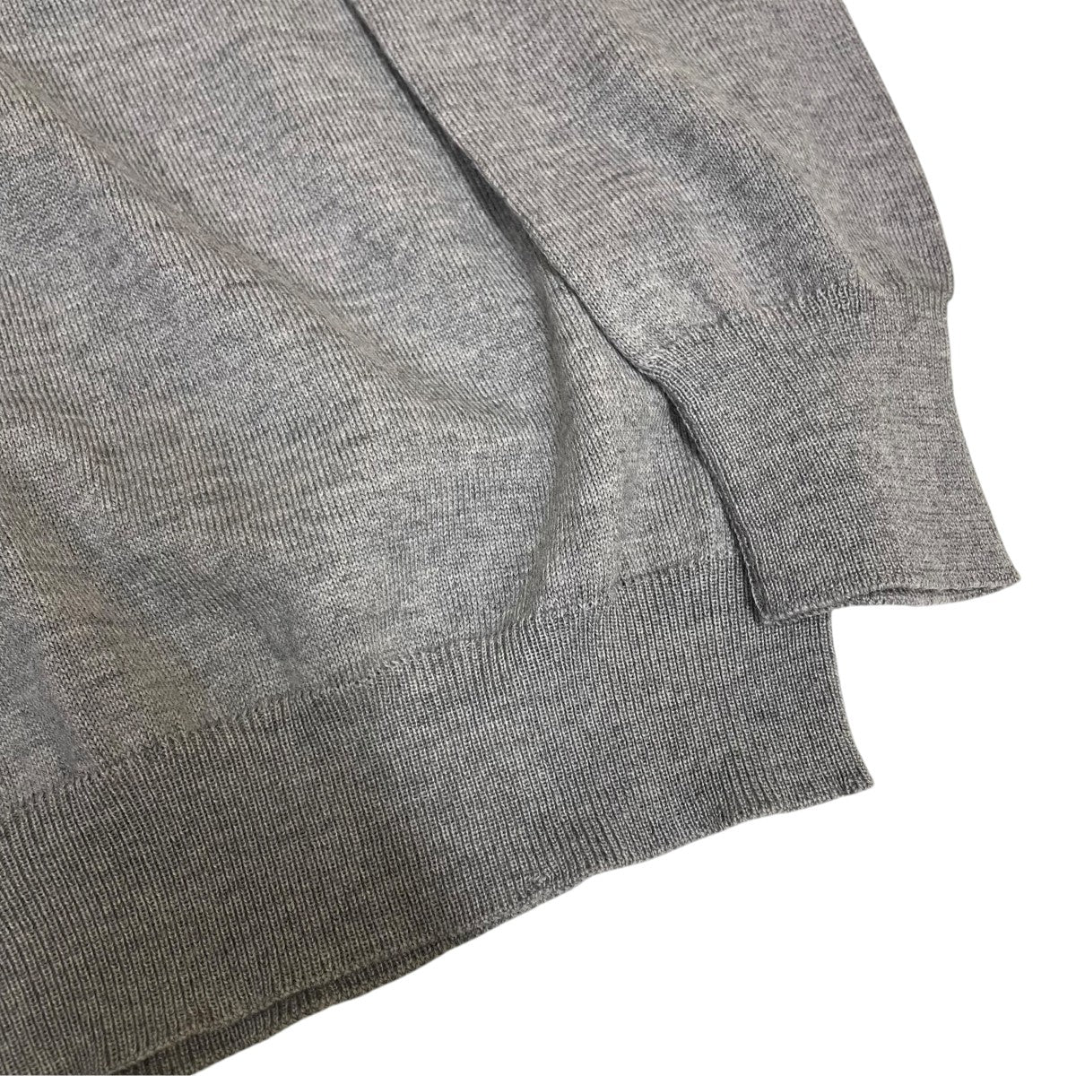 DIOR BEE刺繍Vネックニット003M600BT100 古着・中古-4枚目のアイテム画像