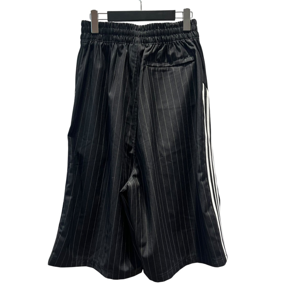adidas×WILLY CHAVARRIA Pinstripe Long ShortsストライプショートパンツKV2247 古着・中古-2枚目のアイテム画像