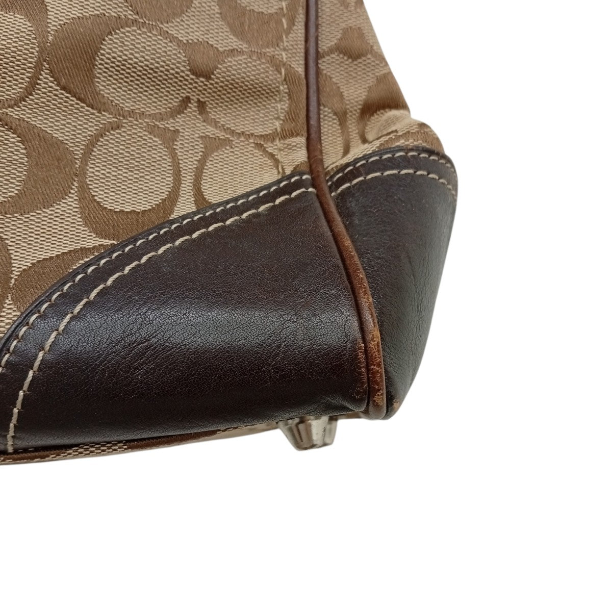 COACH(コーチ) シグネチャーハンドバッグ ベージュ｜【公式】カインド