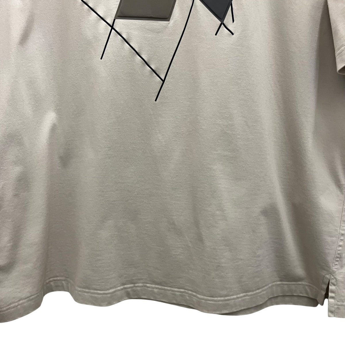 【エトリエ アン フラグメンツ】エンボスTシャツ