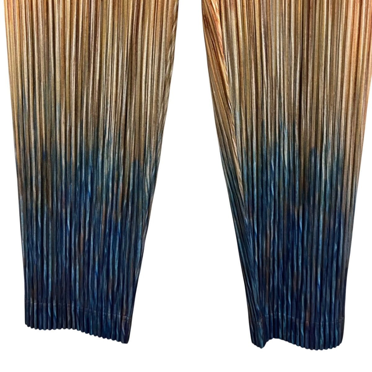 HOMME PLISSE ISSEY MIYAKE 26SS【PAINT BRUSH CLOSE-UP】プリーツパンツHP61JF217 古着・中古-4枚目のアイテム画像