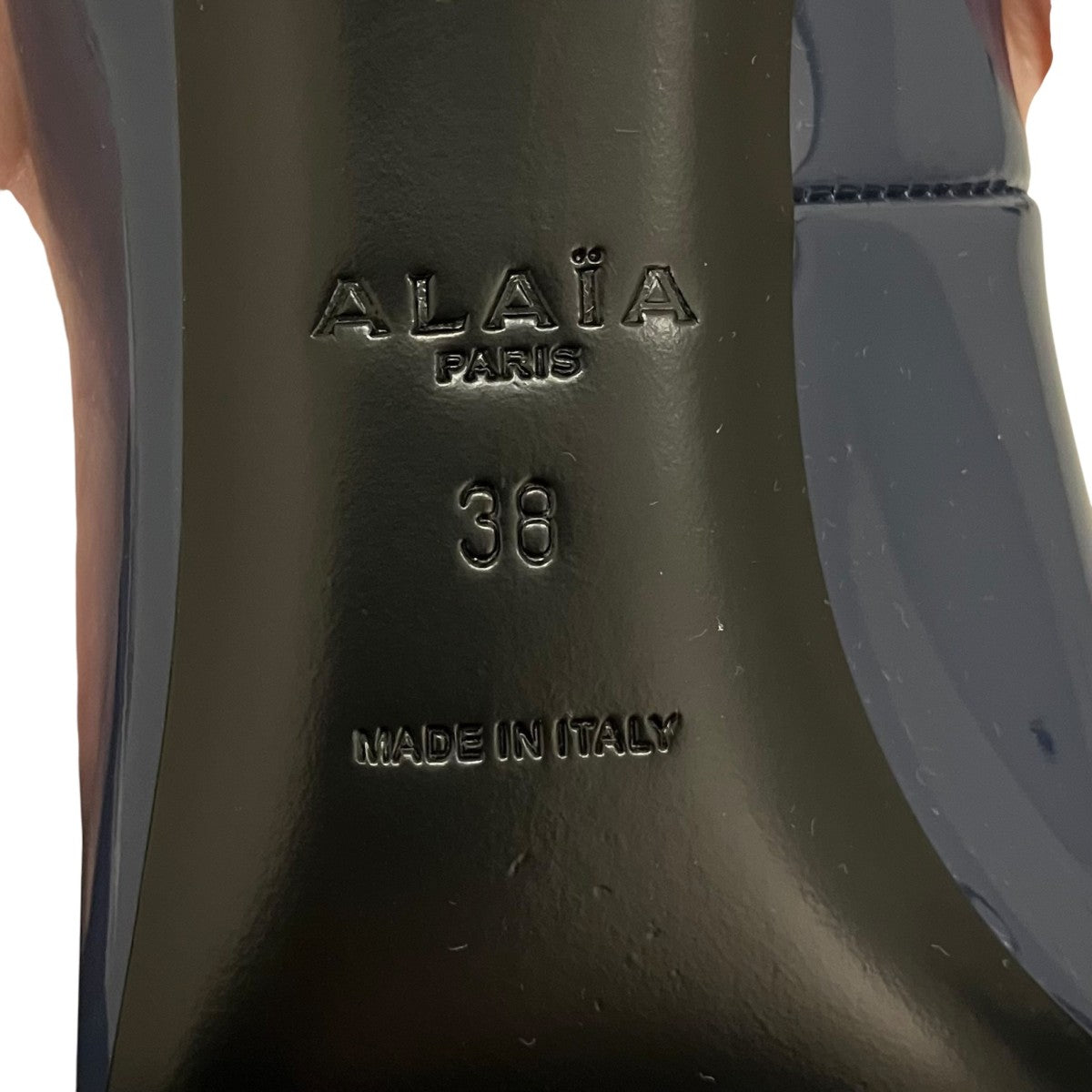 ALAIA 24AWデコルテパテントヒールパンプスAA3E073CK168 古着・中古-9枚目のアイテム画像
