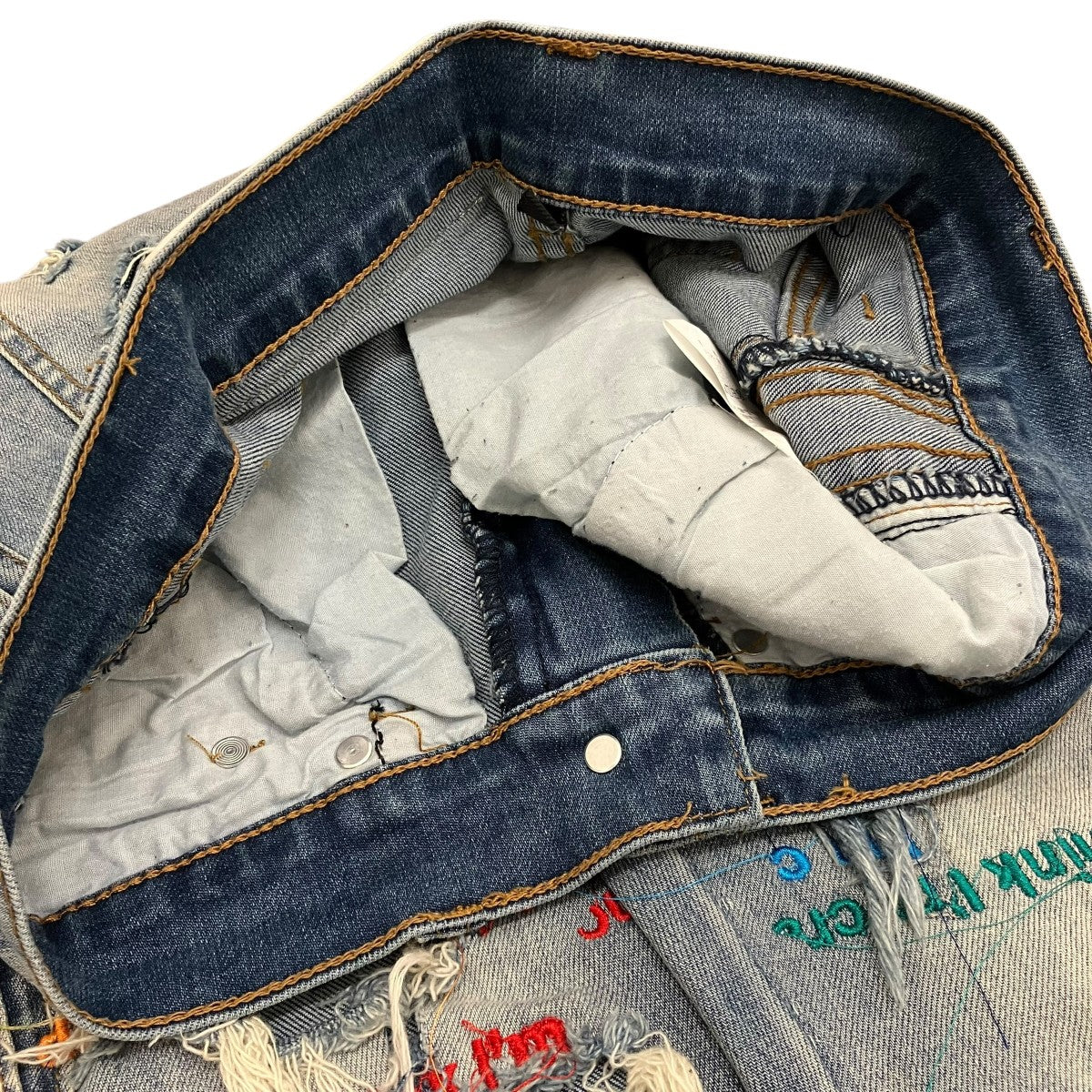 EV BRAVADO 【DO YOU THINK I’M CRAZY RAINBOW EMBROIDERED JEANS】レインボウエンブロイダリースキニーデニムパンツ 古着・中古-6枚目のアイテム画像