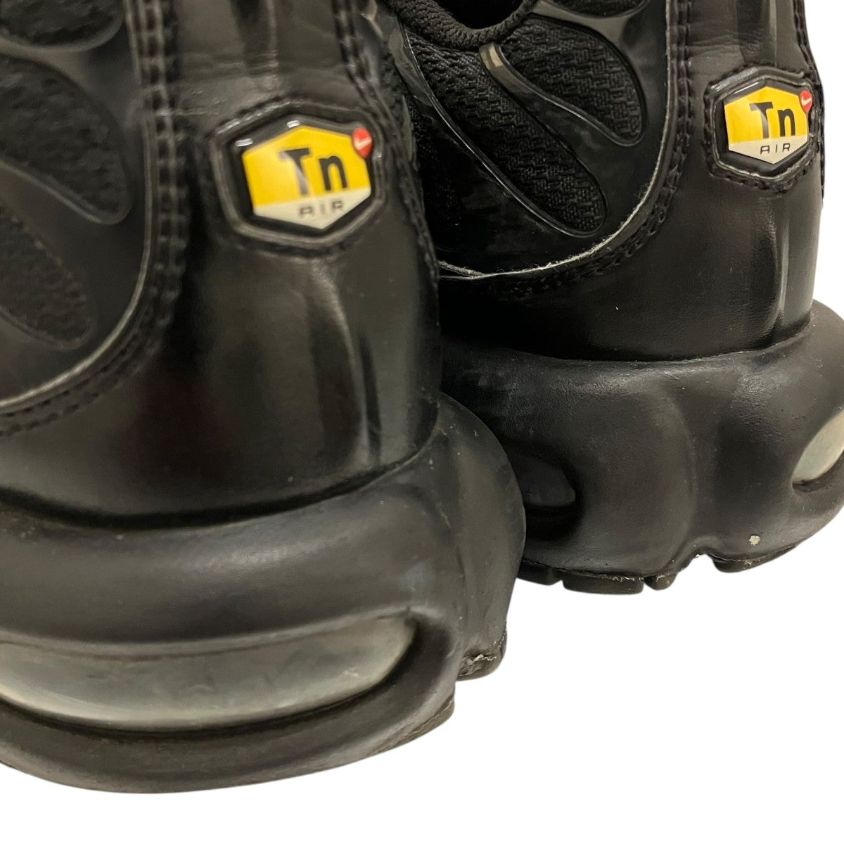 【AIR MAX PLUS TRIPLE BLACK】ローカットスニーカー604133-050