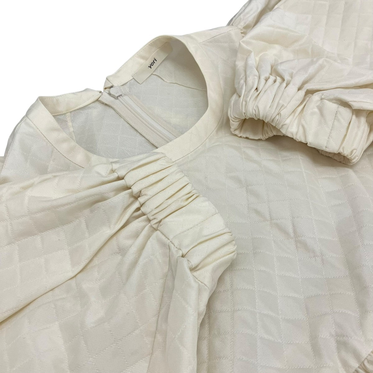 yori キルト柄パフスリーブブラウスYR2221-159AW 古着・中古-6枚目のアイテム画像