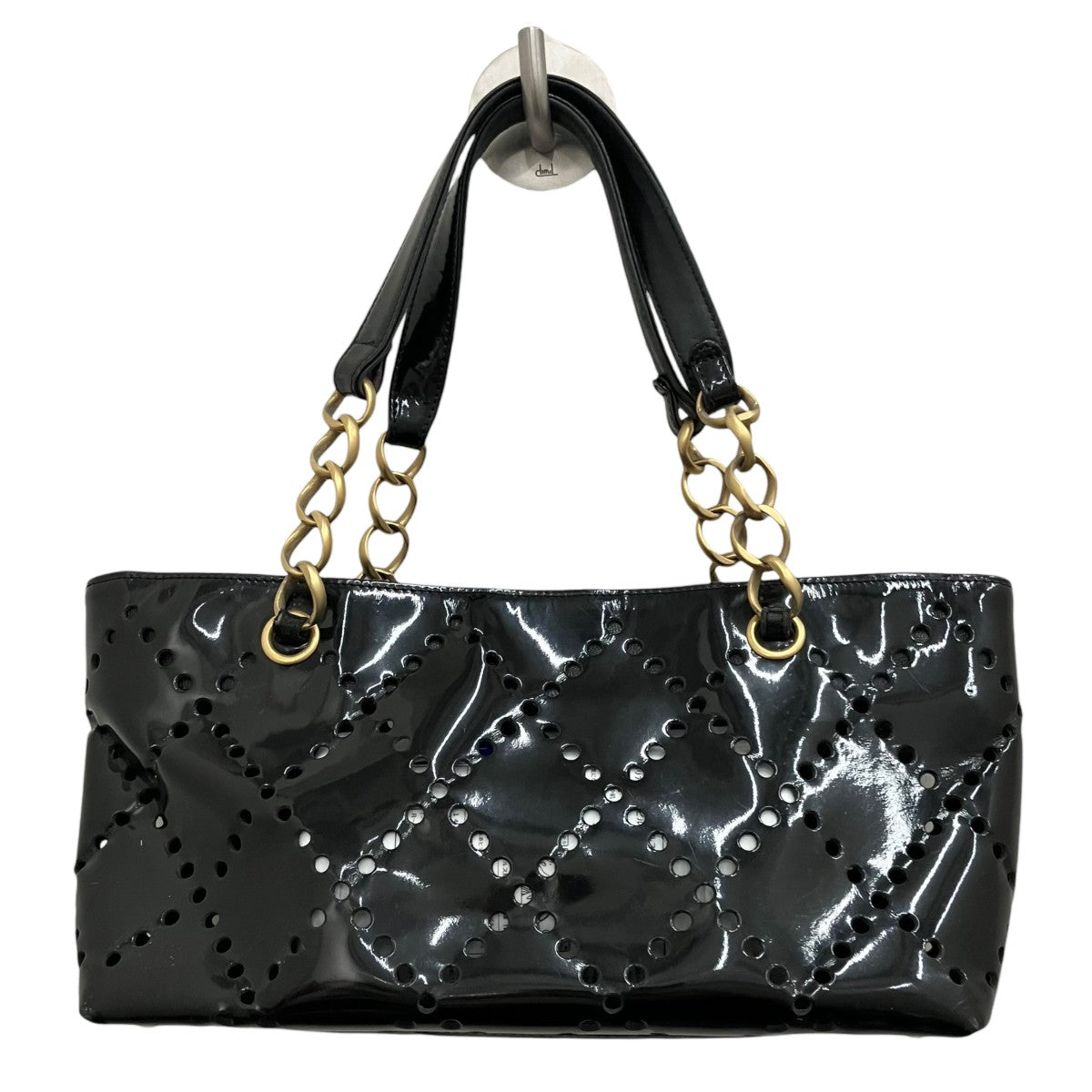 CHANEL パンチングパテントチェーンバッグ 古着・中古-3枚目のアイテム画像