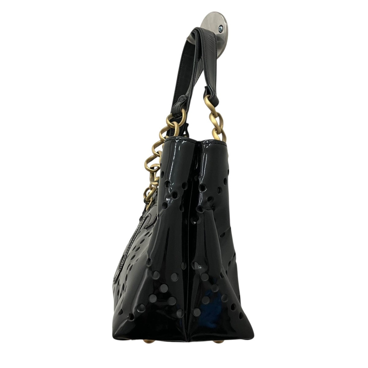 CHANEL パンチングパテントチェーンバッグ 古着・中古-4枚目のアイテム画像