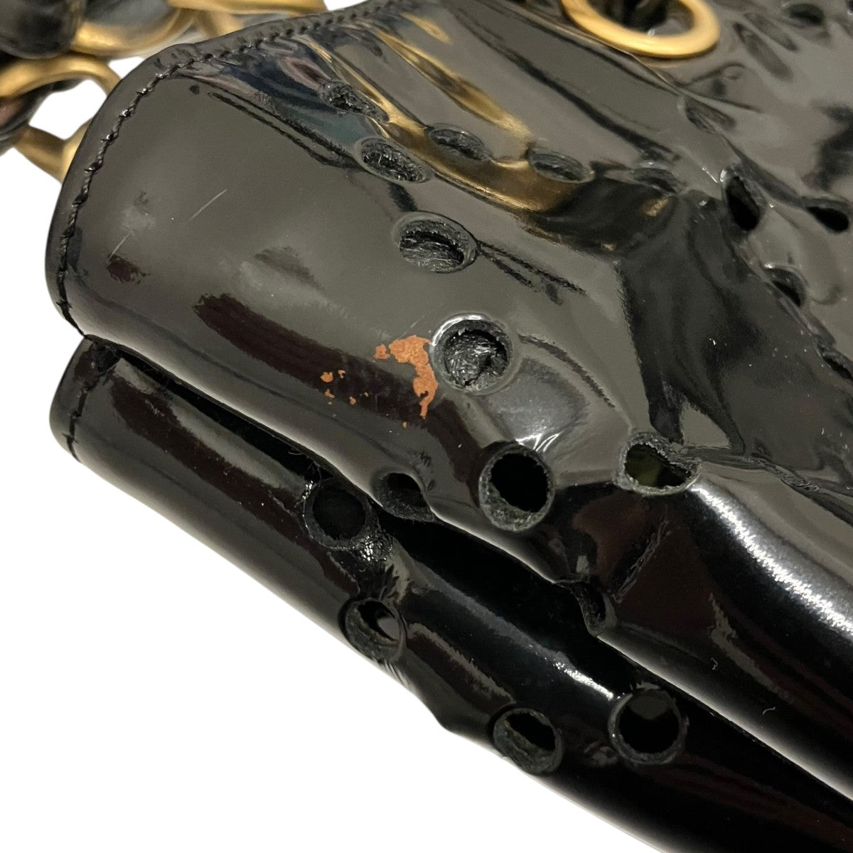 CHANEL パンチングパテントチェーンバッグ 古着・中古-8枚目のアイテム画像