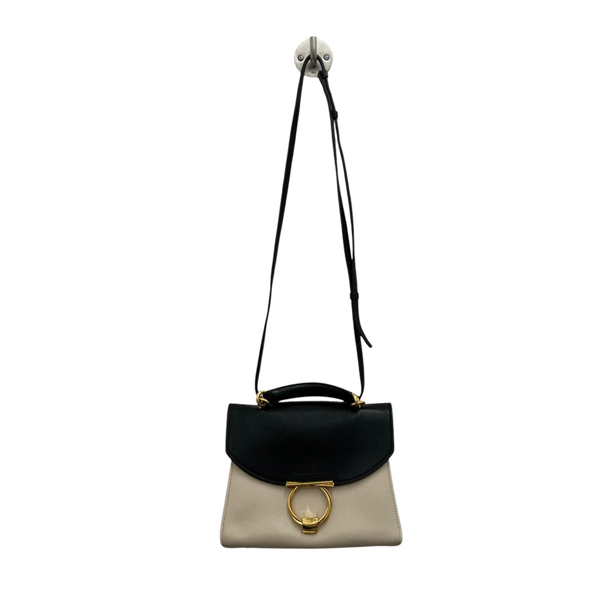Salvatore Ferragamo マーゴット2WAYバッグ 古着・中古-1枚目のアイテム画像