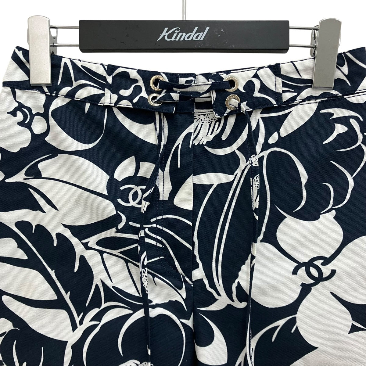 CHANEL 21【クルーズ ココビーチ】カメリア＆ココマークショーツP70266 古着・中古-3枚目のアイテム画像