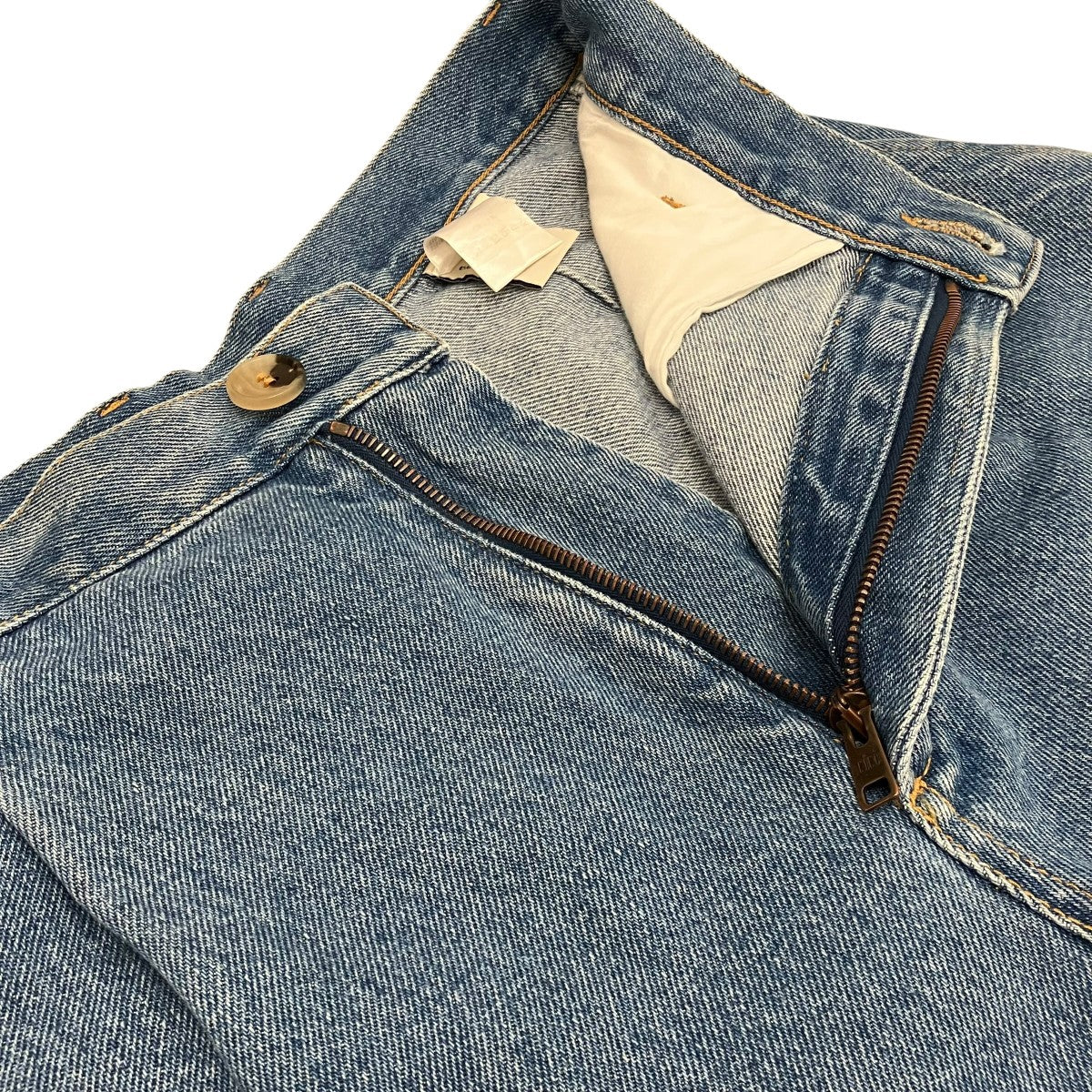 【DENIM PLEATED TROUSERS】デニムパンツ