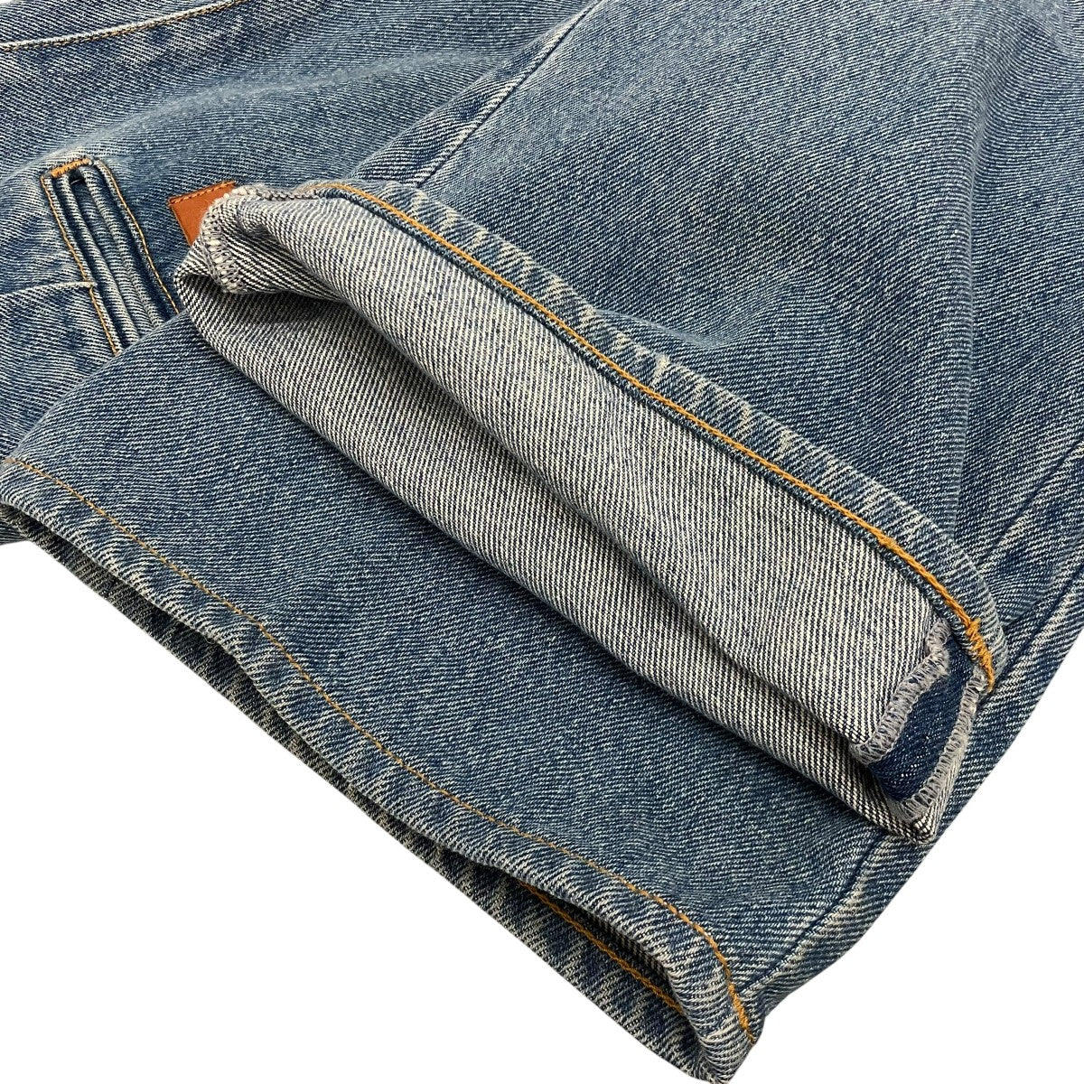 【DENIM PLEATED TROUSERS】デニムパンツ