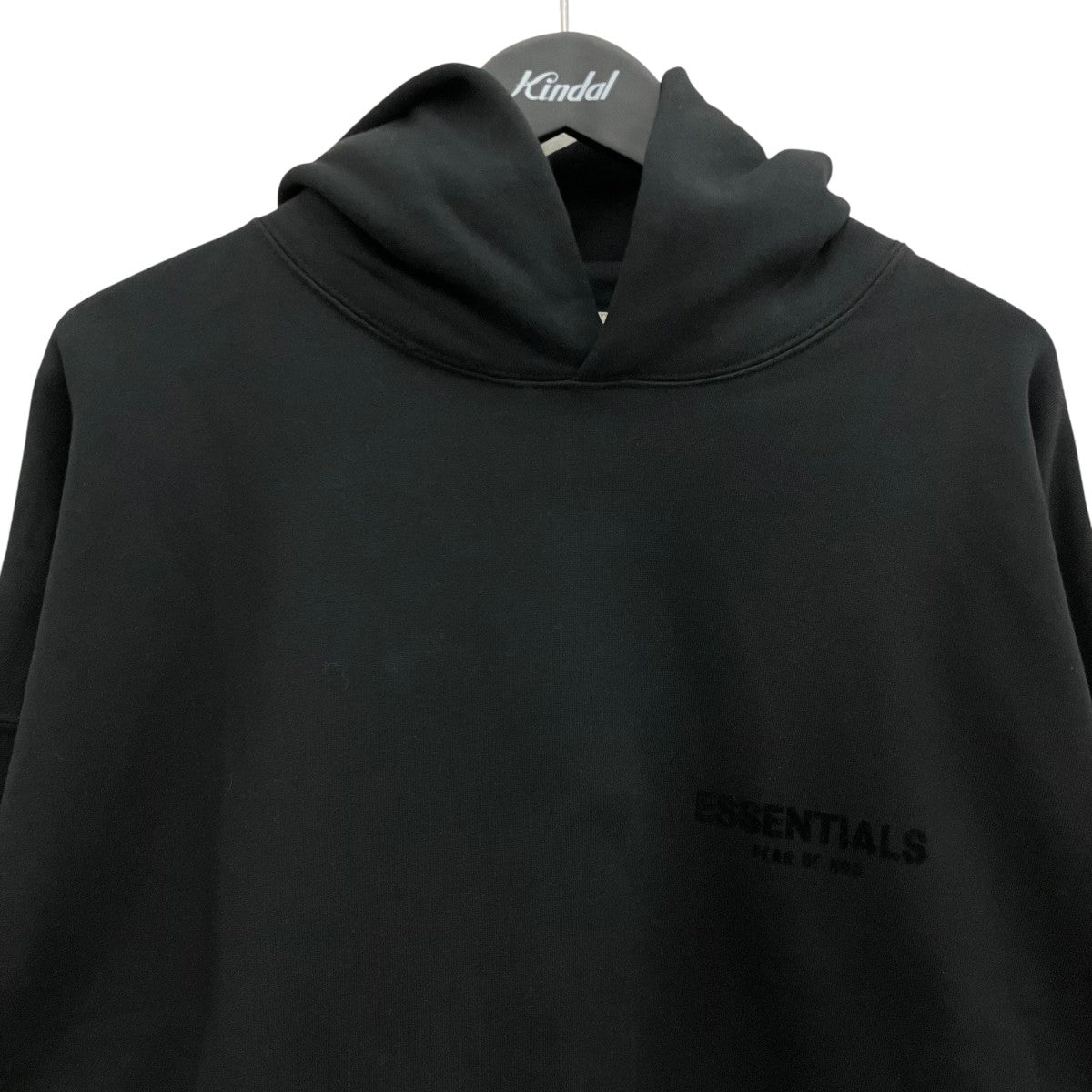 FOG ESSENTIALS ロゴプルオーバーパーカー 古着・中古-3枚目のアイテム画像
