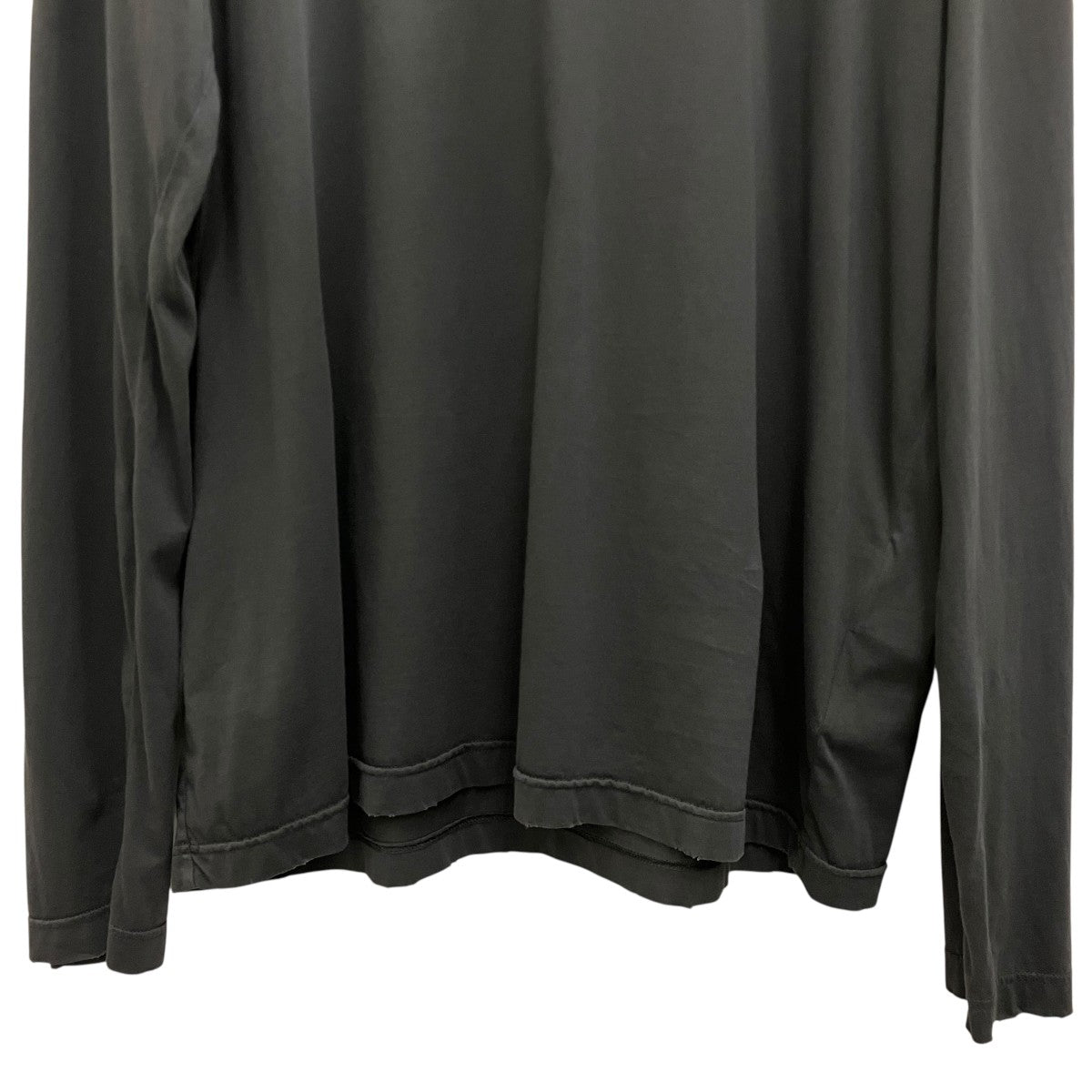 PRADA ロングスリーブTシャツUJL45C 古着・中古-4枚目のアイテム画像